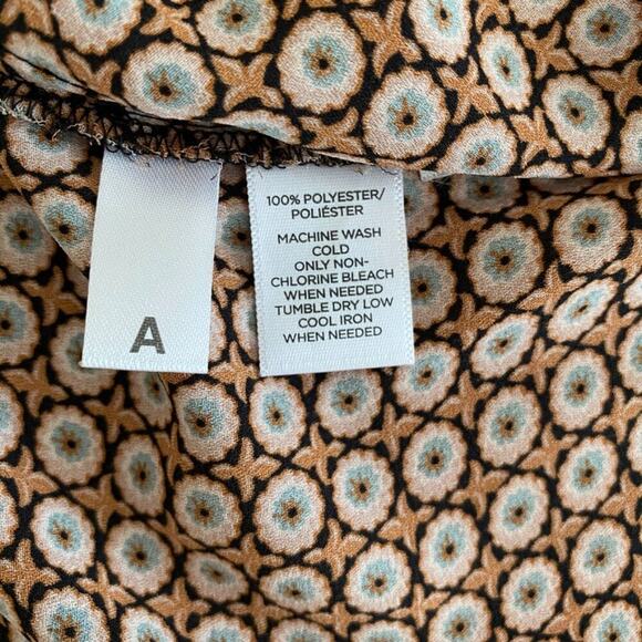 Ann Taylor Loft Long Sleeve Collar Button Up Blouse Geometric Floral Size XXS - Picture 8 of 11